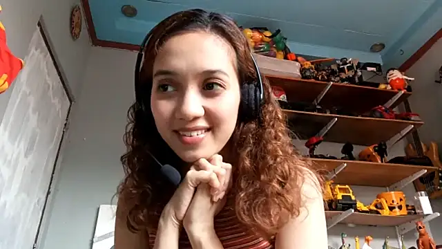 Snapshot of OlimpiaChapdelaine chatting on March 22, 2026, 2:37 am OlimpiaChapdelaine online show from March 22, 2026, 2:37 am