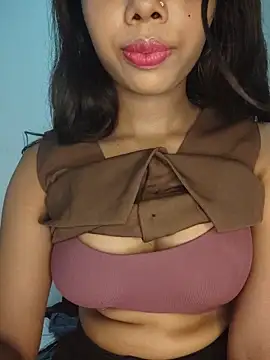 Snapshot of Candyy_crushh chatting on June 18, 2026, 7:30 pm Candyy crushh online show from June 18, 2026, 7:30 pm