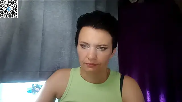 Snapshot of HotMamaQueen234 chatting on June 12, 2026, 12:36 pm HotMamaQueen234 online show from June 12, 2026, 12:36 pm