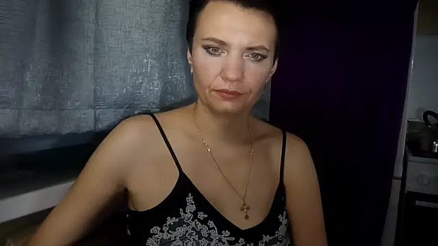 Snapshot of HotMamaQueen234 chatting on July 23, 2026, 12:02 am HotMamaQueen234 online show from July 23, 2026, 12:02 am