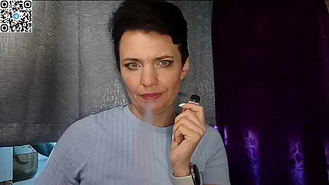 HotMamaQueen234 online show from May 4, 2026, 3:48 pm