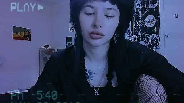 Snapshot of AllisonDeetz chatting on August 4, 2026, 4:00 pm AllisonDeetz online show from August 4, 2026, 4:00 pm