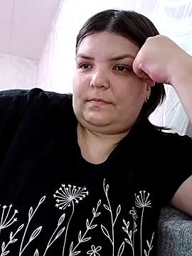 Snapshot of Dazzy_Gi chatting on March 20, 2026, 6:42 pm Dazzy Gi online show from March 20, 2026, 6:42 pm