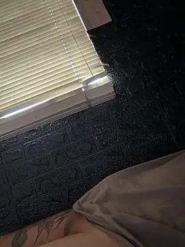 jaz975 online show from April 21, 2026, 4:35 pm