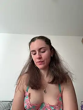 Snapshot of starlight_mo chatting on July 2, 2026, 4:24 pm starlight mo online show from July 2, 2026, 4:24 pm