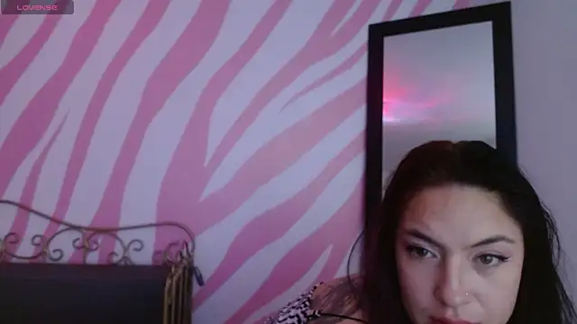 Scarlet queen4 online show from May 29, 2026, 2:01 pm
