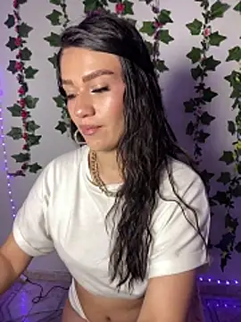 Snapshot of chloe_evans0 chatting on June 4, 2026, 11:26 am chloe evans0 online show from June 4, 2026, 11:26 am