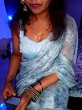 Snapshot of mayakapoor880 chatting on May 17, 2026, 6:52 pm mayakapoor880 online show from May 17, 2026, 6:52 pm