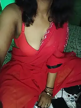 Snapshot of mayakapoor880 chatting on May 15, 2026, 5:44 pm mayakapoor880 online show from May 15, 2026, 5:44 pm
