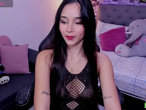 Snapshot of rouse_cutie chatting on March 18, 2026, 11:48 pm rouse cutie online show from March 18, 2026, 11:48 pm