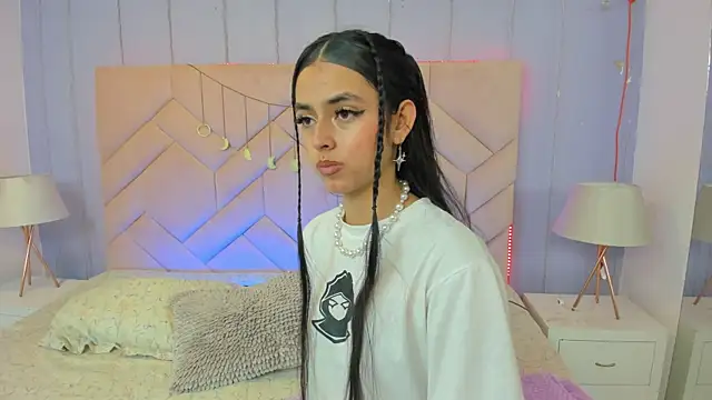 Snapshot of Eimy_Blaze chatting on June 8, 2026, 7:36 pm Eimy Blaze online show from June 8, 2026, 7:36 pm