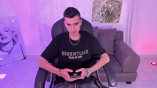 Ethann Boy online show from March 18, 2026, 8:53 pm