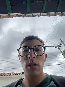 LeonBlazze online show from May 24, 2026, 4:29 pm