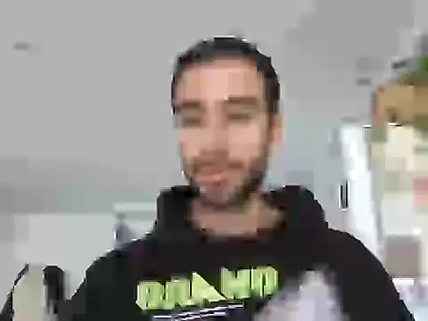 SantinnoVale online show from April 7, 2026, 6:21 pm