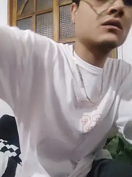 Mobi bigdick online show from May 6, 2026, 5:33 am