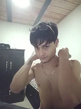 Mobi bigdick online show from April 19, 2026, 7:31 am