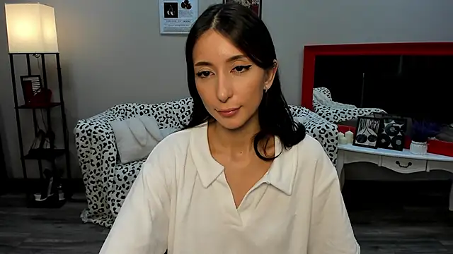 DanaRoges online show from June 5, 2026, 6:52 am