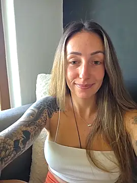 Snapshot of NicoleKaiser chatting on May 13, 2026, 7:26 am NicoleKaiser online show from May 13, 2026, 7:26 am