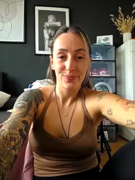 Snapshot of NicoleKaiser chatting on March 31, 2026, 4:09 pm NicoleKaiser online show from March 31, 2026, 4:09 pm