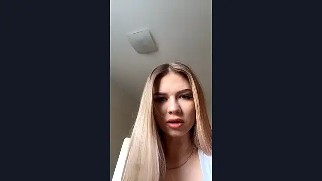 Snapshot of DeettaTolly chatting on March 20, 2026, 8:04 am DeettaTolly online show from March 20, 2026, 8:04 am