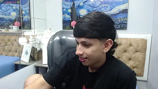 Snapshot of AdrianFranko chatting on June 10, 2026, 3:02 pm AdrianFranko online show from June 10, 2026, 3:02 pm