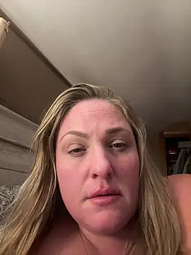 1SexyQueen online show from June 28, 2026, 1:34 am