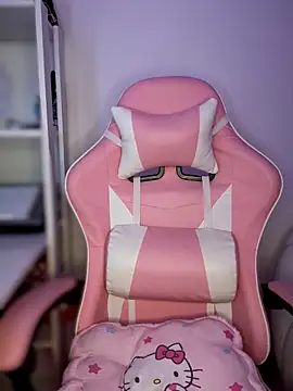 Luna Chetcuti online show from March 20, 2026, 10:44 pm