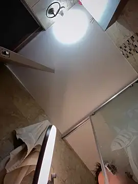 Luna Chetcuti online show from March 25, 2026, 11:20 am