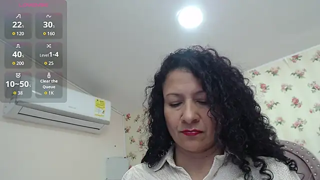 crystal watson0 online show from April 21, 2026, 1:39 pm