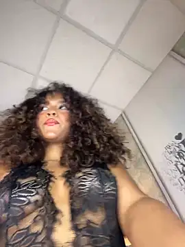 Snapshot of CurlyOopsieXXX chatting on April 7, 2026, 9:38 pm CurlyOopsieXXX online show from April 7, 2026, 9:38 pm