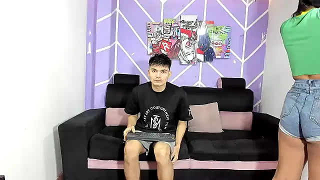 Nahomi hot 77 online show from June 15, 2026, 1:11 pm