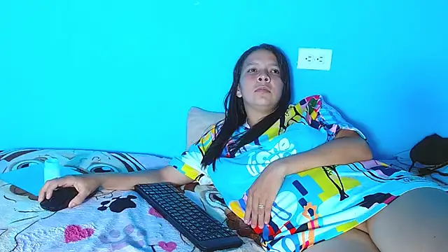 Snapshot of ambar69noir chatting on June 14, 2026, 2:24 am ambar69noir online show from June 14, 2026, 2:24 am