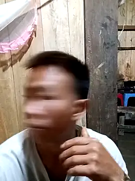 boy-pho- online show from April 30, 2026, 9:16 am
