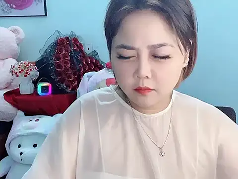 Nhanlu009 online show from April 18, 2026, 7:58 pm