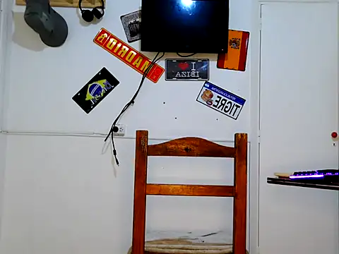 Snapshot of freddymdq100 chatting on April 2, 2026, 4:30 am freddymdq100 online show from April 2, 2026, 4:30 am