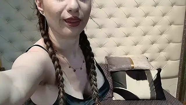 Snapshot of AmiellaRose chatting on March 28, 2026, 6:36 am AmiellaRose online show from March 28, 2026, 6:36 am