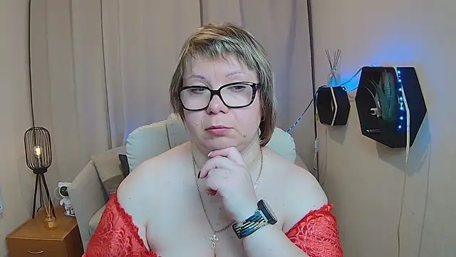 BonnnyBoobsy online show from May 3, 2026, 6:07 am