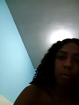 SereiaMulata online show from May 6, 2026, 9:19 pm