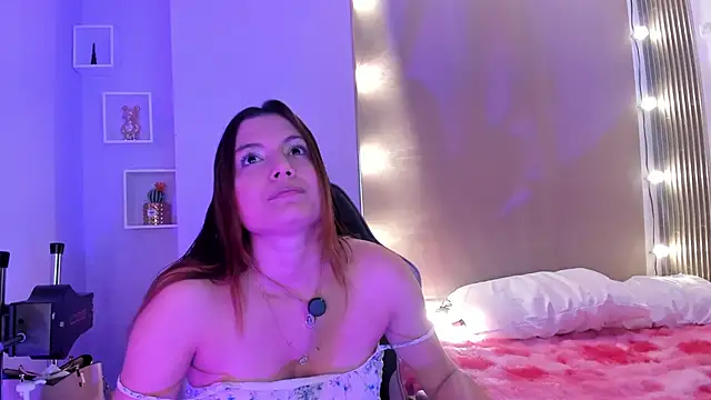 Snapshot of Littletammy4u chatting on May 11, 2026, 12:50 pm Littletammy4u online show from May 11, 2026, 12:50 pm