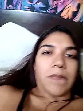 isabellahofmann online show from May 6, 2026, 7:29 pm