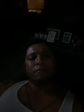 Snapshot of HOTB0Y18 chatting on May 21, 2026, 7:06 am HOTB0Y18 online show from May 21, 2026, 7:06 am