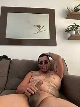 HOTB0Y18 online show from March 26, 2026, 7:23 pm