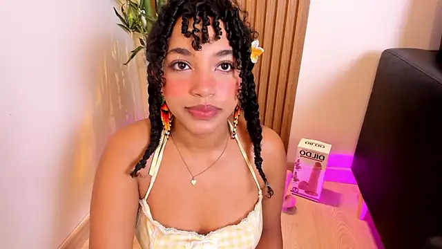 JazmyXXX online show from June 20, 2026, 8:36 pm