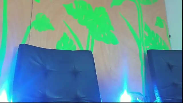 Isabella Rosewood online show from April 1, 2026, 3:31 pm