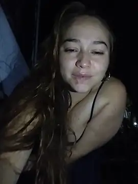 Snapshot of SabrinaVantress chatting on July 6, 2026, 5:47 am SabrinaVantress online show from July 6, 2026, 5:47 am