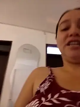 SabrinaVantress online show from April 28, 2026, 3:44 am