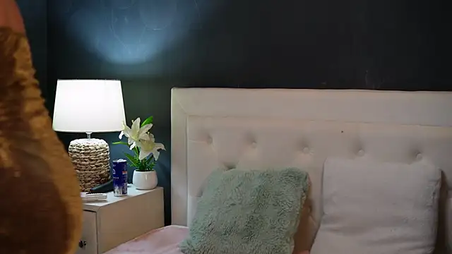 Snapshot of DaliaParis chatting on May 29, 2026, 8:37 pm DaliaParis online show from May 29, 2026, 8:37 pm