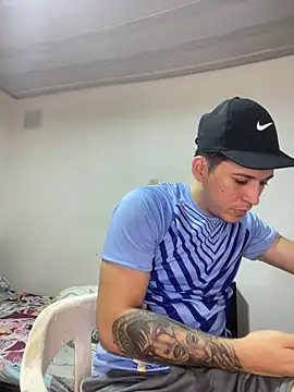 Snapshot of JadeeBlaze chatting on April 8, 2026, 8:10 pm JadeeBlaze online show from April 8, 2026, 8:10 pm