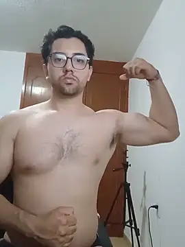 Snapshot of Azelfit chatting on June 2, 2026, 2:11 am Azelfit online show from June 2, 2026, 2:11 am