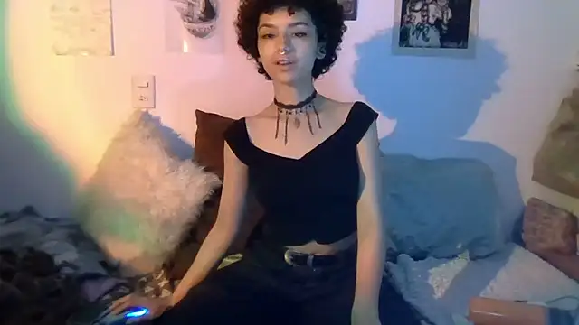 Snapshot of Tabitta_ chatting on April 2, 2026, 3:35 am Tabitta online show from April 2, 2026, 3:35 am